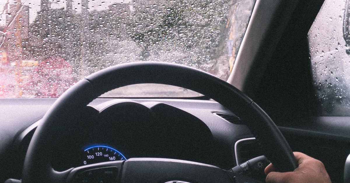Common Mistakes to Avoid When Taking Refresher Driving Lessons
