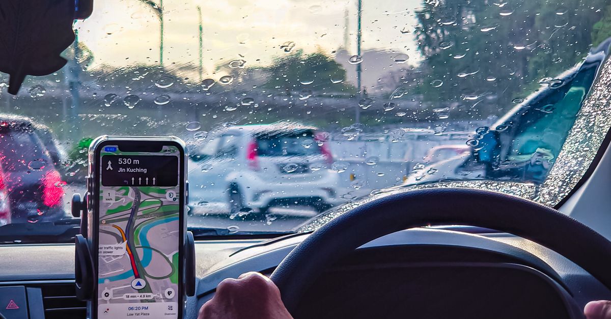 Key Skills to Brush Up on During Refresher Driving Lessons