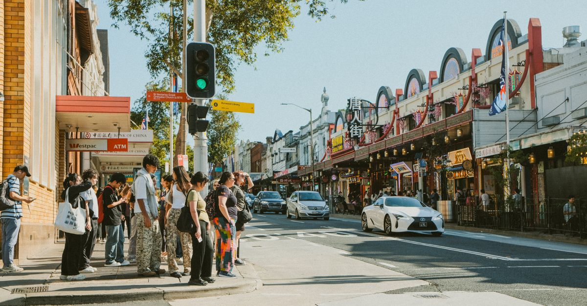 The Importance of Weekend Driving Lessons for Busy Students